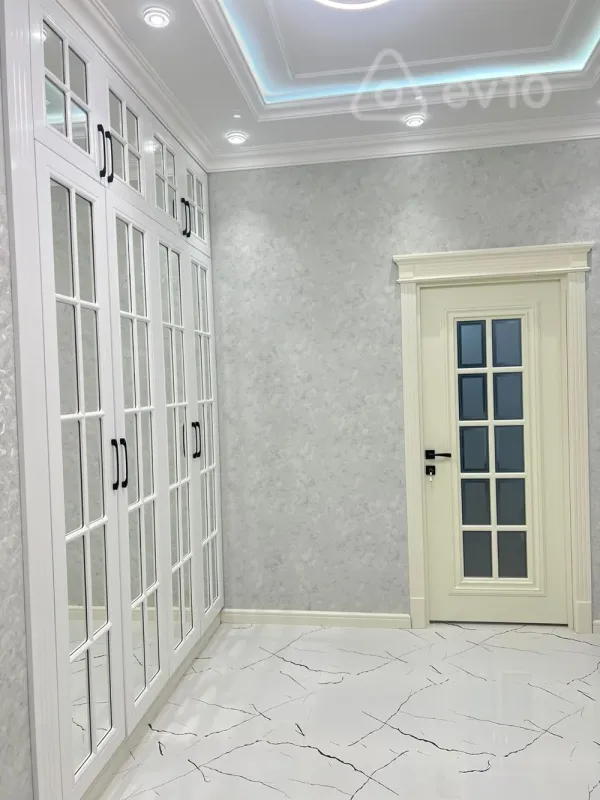 Kirayə verilir 2 otaqlı yeni tikili 70 m²
