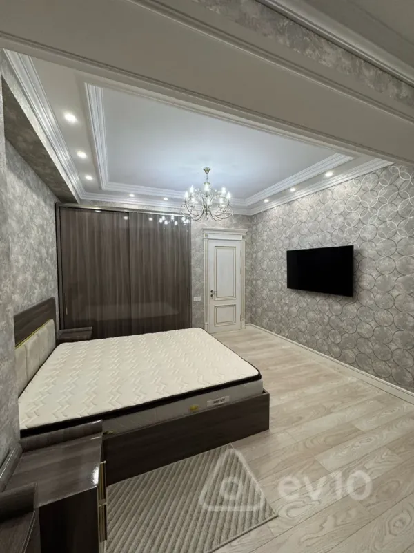 Satılır 3 otaqlı yeni tikili 140 m²