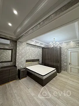 Satılır 3 otaqlı yeni tikili 140 m²