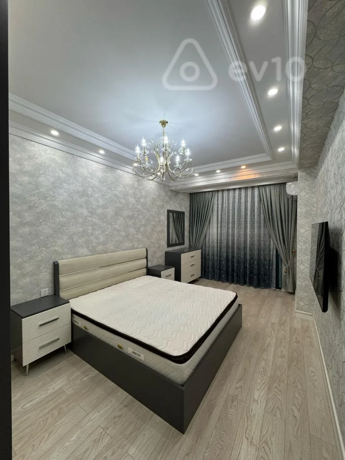 Satılır 3 otaqlı yeni tikili 140 m²