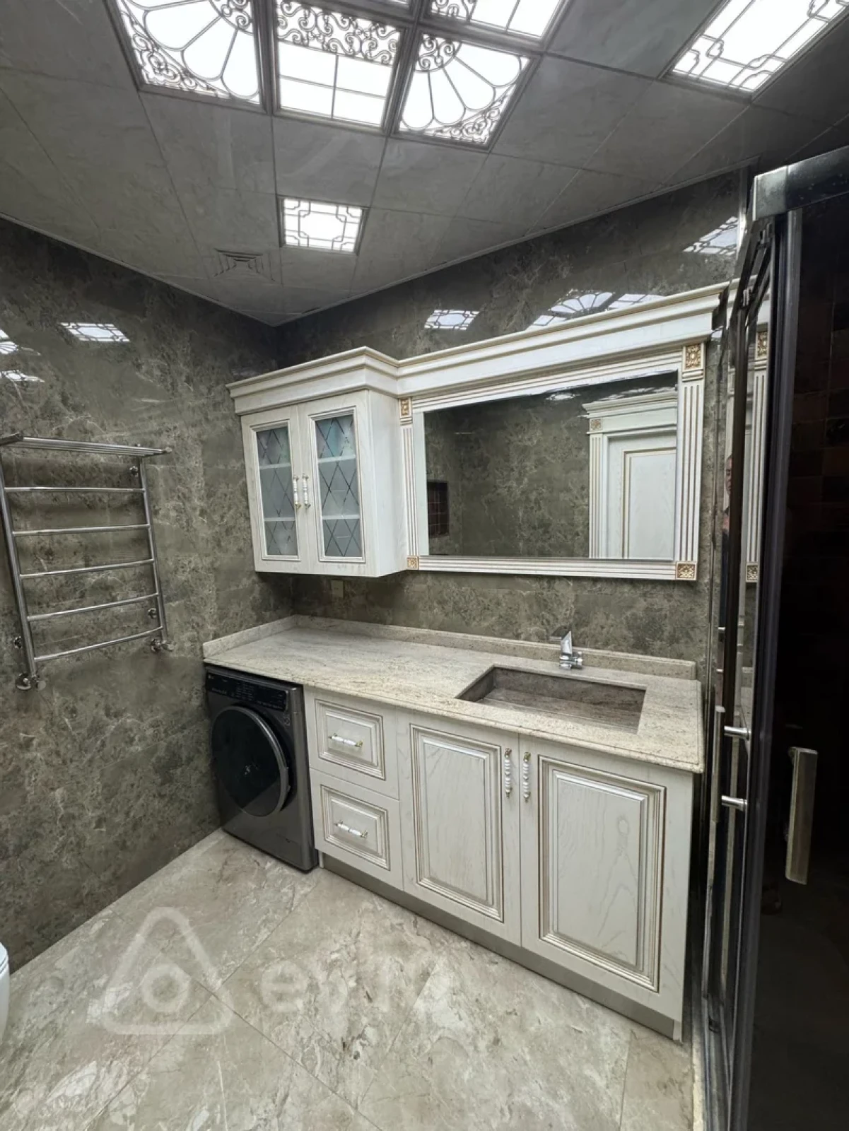 Satılır 3 otaqlı yeni tikili 140 m²