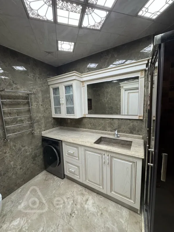 Satılır 3 otaqlı yeni tikili 140 m²