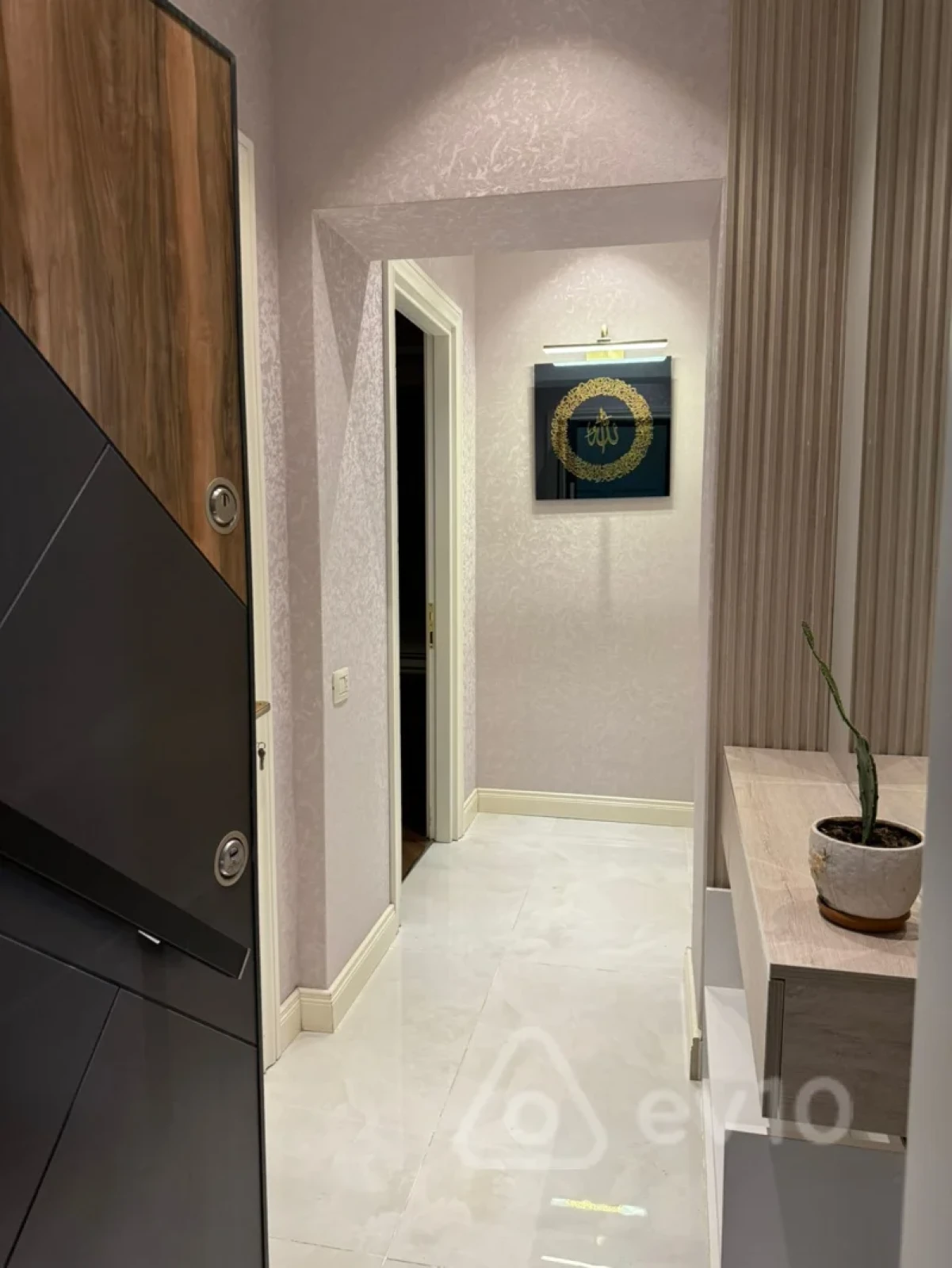 Satılır 2 otaqlı yeni tikili 60 m²
