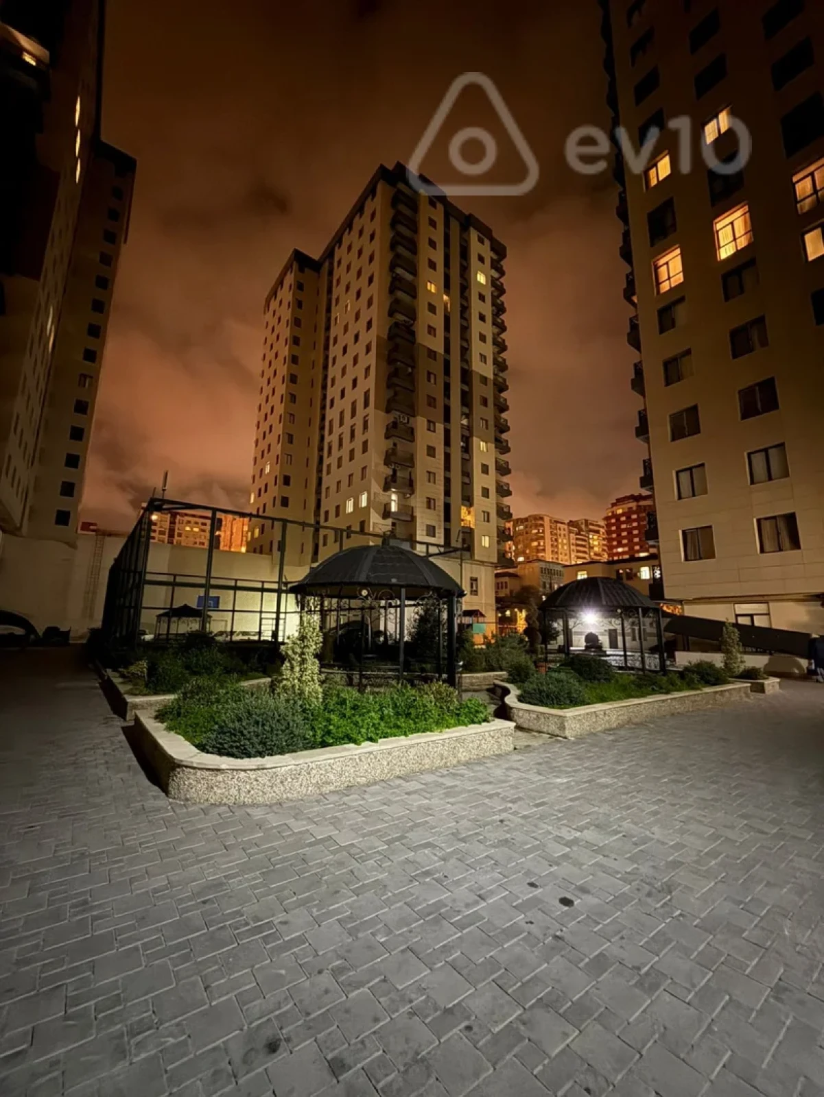 Satılır 2 otaqlı yeni tikili 60 m²