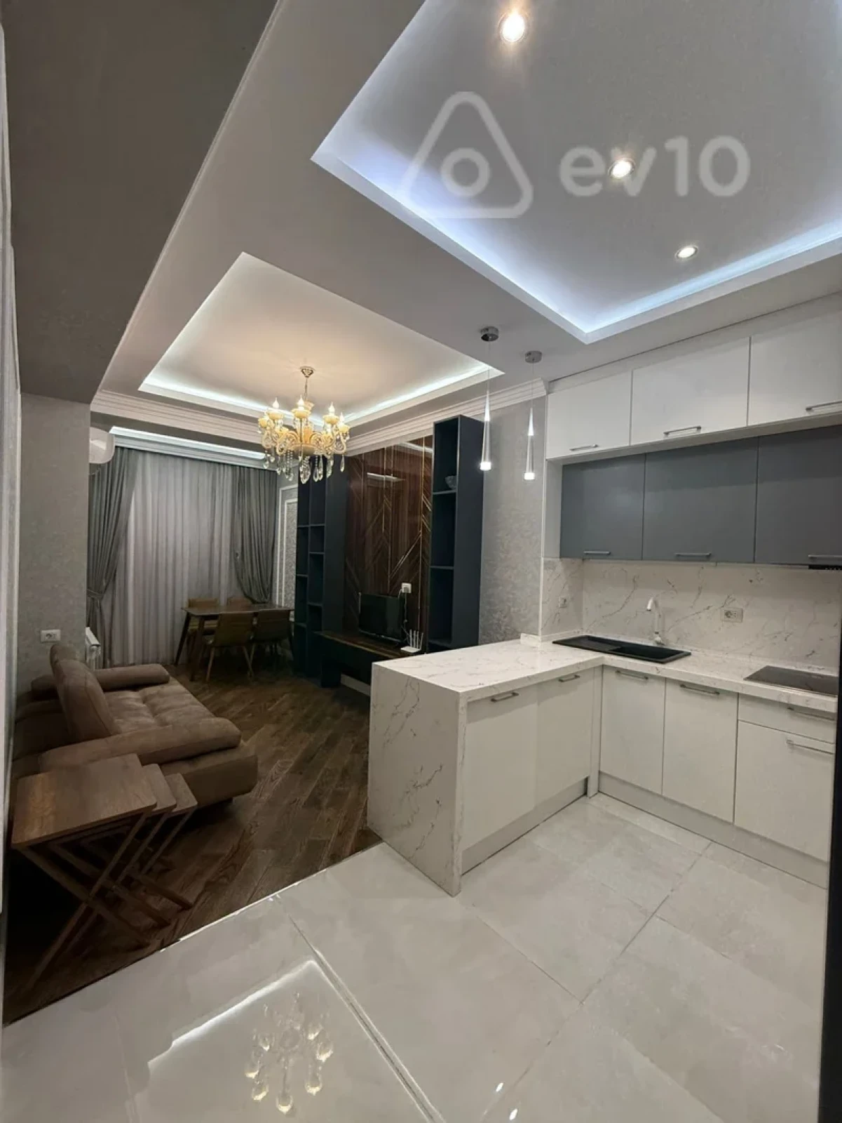 Satılır 2 otaqlı yeni tikili 60 m²