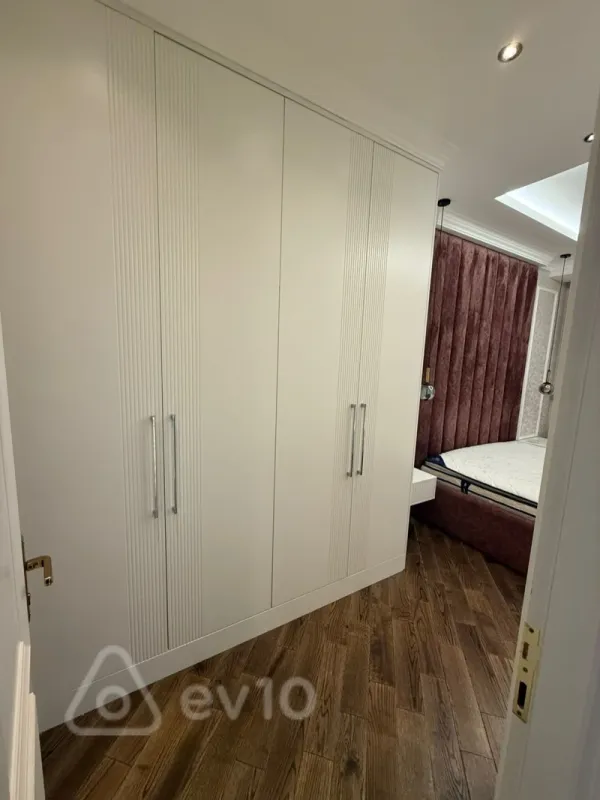 Satılır 2 otaqlı yeni tikili 60 m²