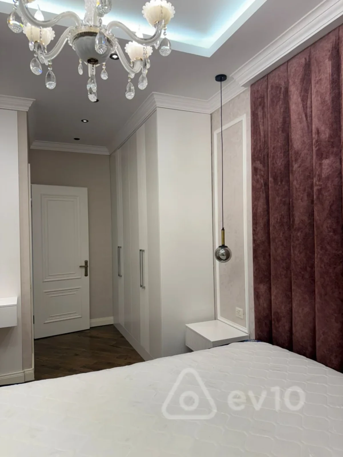 Satılır 2 otaqlı yeni tikili 60 m²