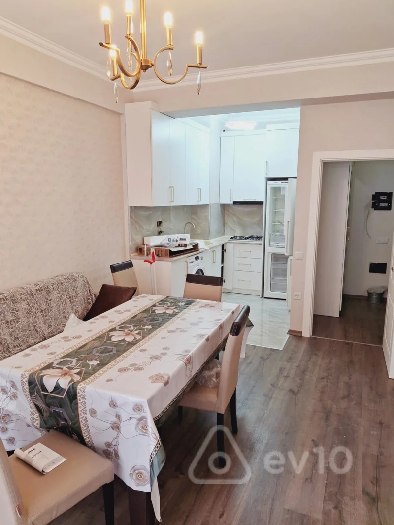Kirayə verilir 2 otaqlı yeni tikili 65 m²