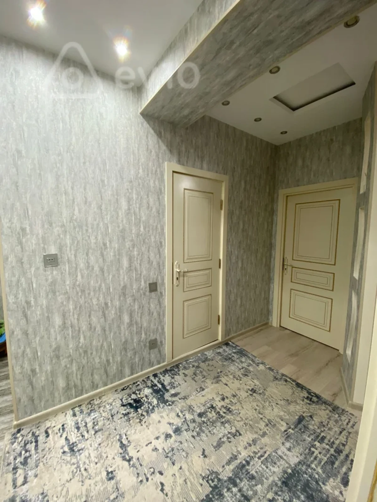 Satılır 3 otaqlı yeni tikili 90 m²