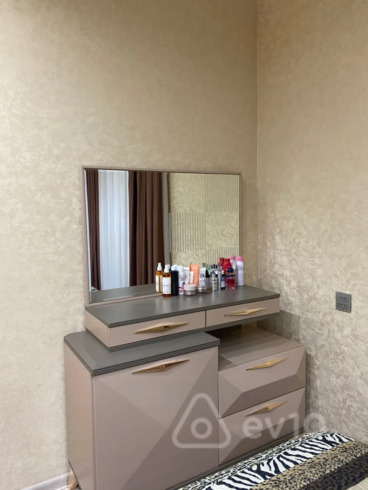 Satılır 3 otaqlı yeni tikili 90 m²