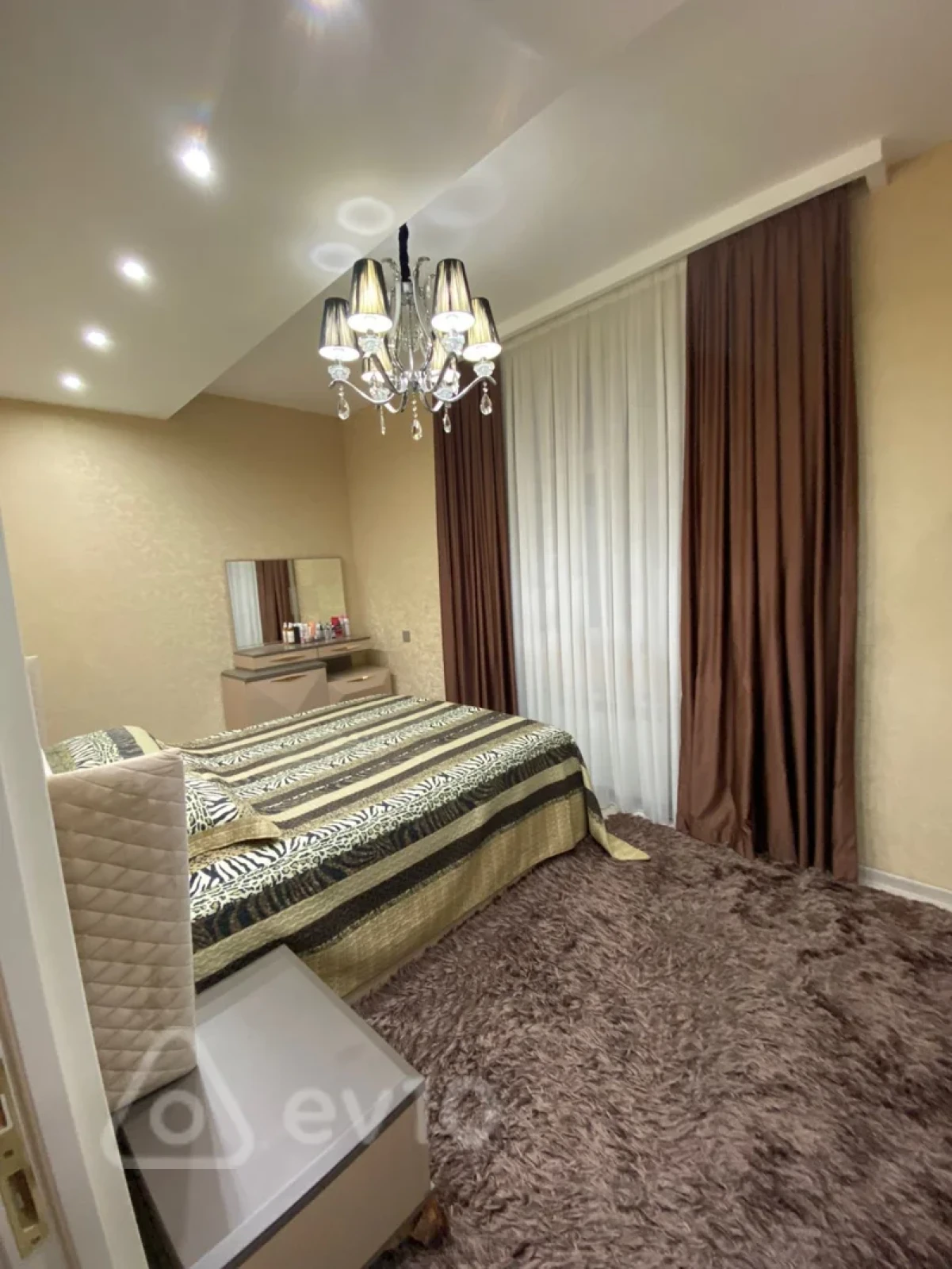 Satılır 3 otaqlı yeni tikili 90 m²