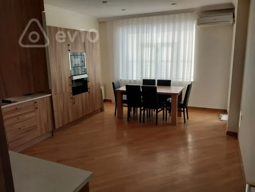 Kirayə verilir 2 otaqlı yeni tikili 60 m²