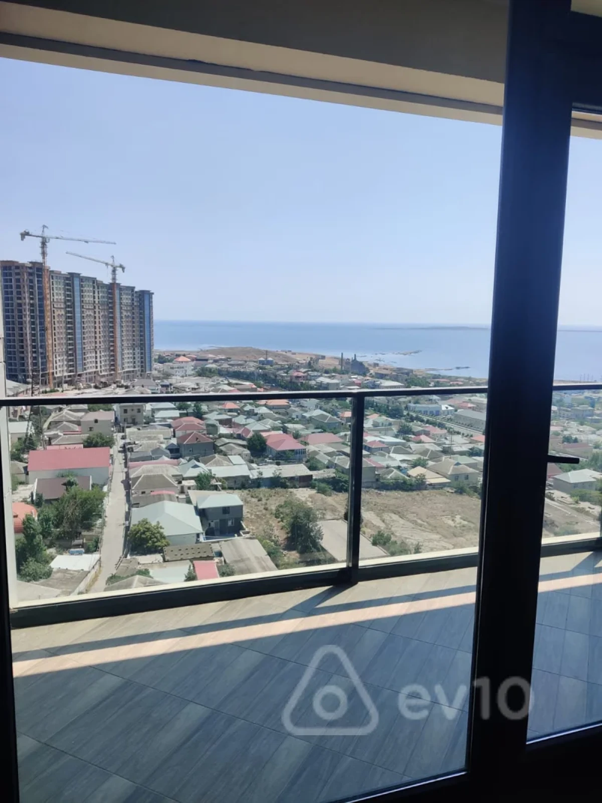 Satılır 4 otaqlı yeni tikili 140 m²