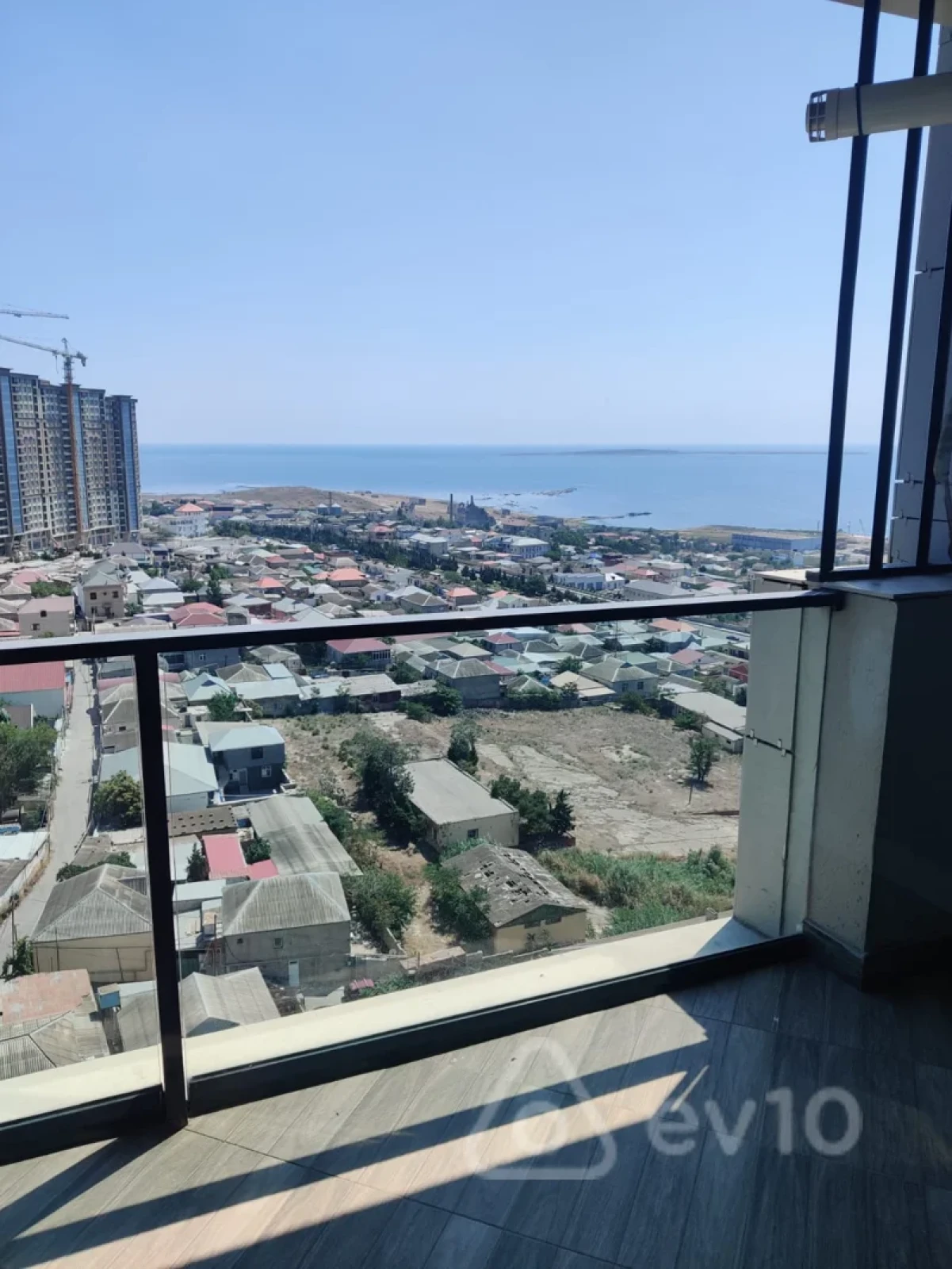 Satılır 4 otaqlı yeni tikili 140 m²