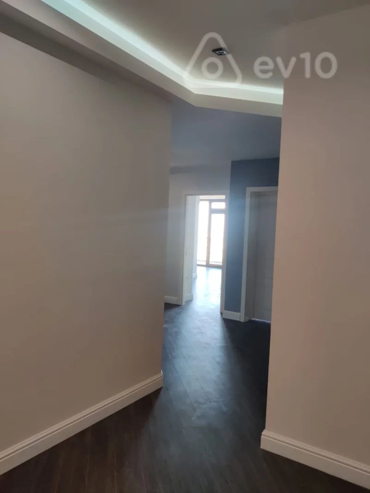 Satılır 4 otaqlı yeni tikili 140 m²