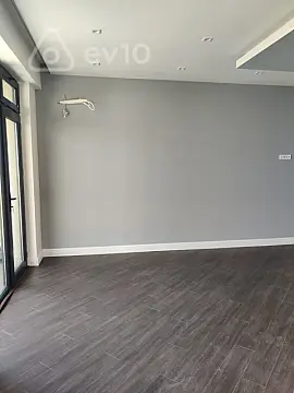Satılır 4 otaqlı yeni tikili 140 m²