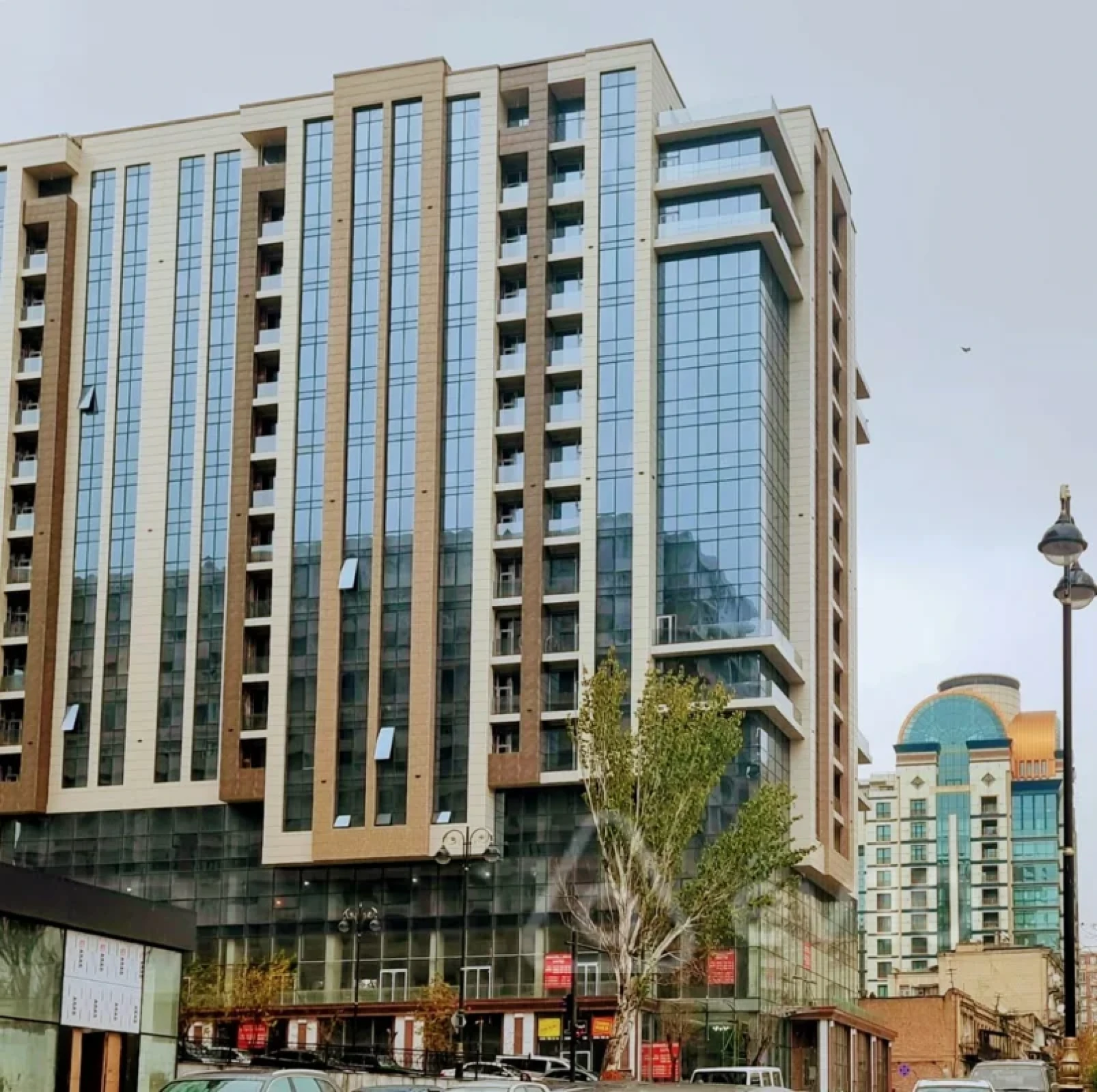 Satılır 4 otaqlı yeni tikili 200 m²