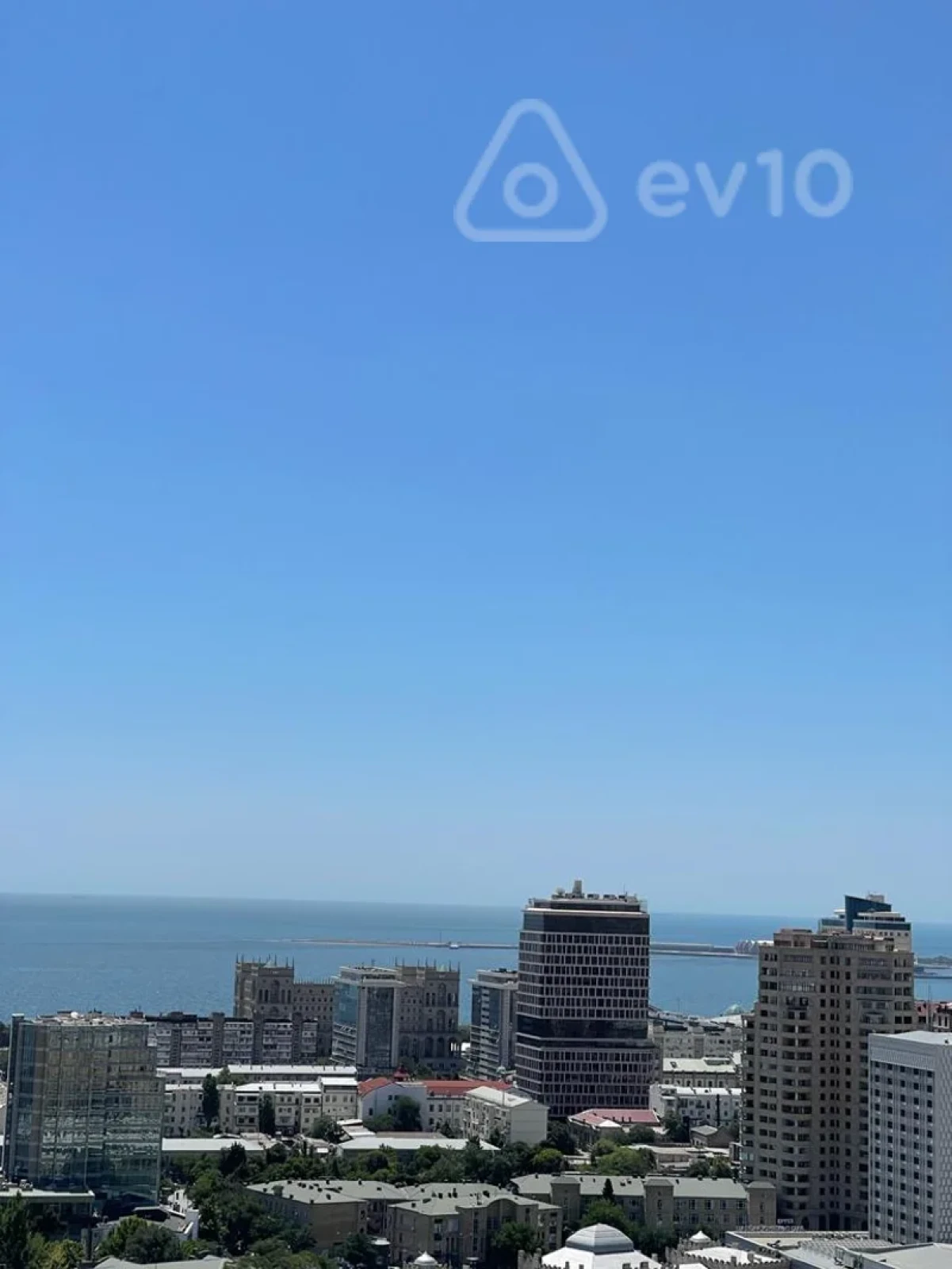 Satılır 4 otaqlı yeni tikili 200 m²