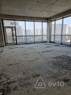Satılır 4 otaqlı yeni tikili 200 m²