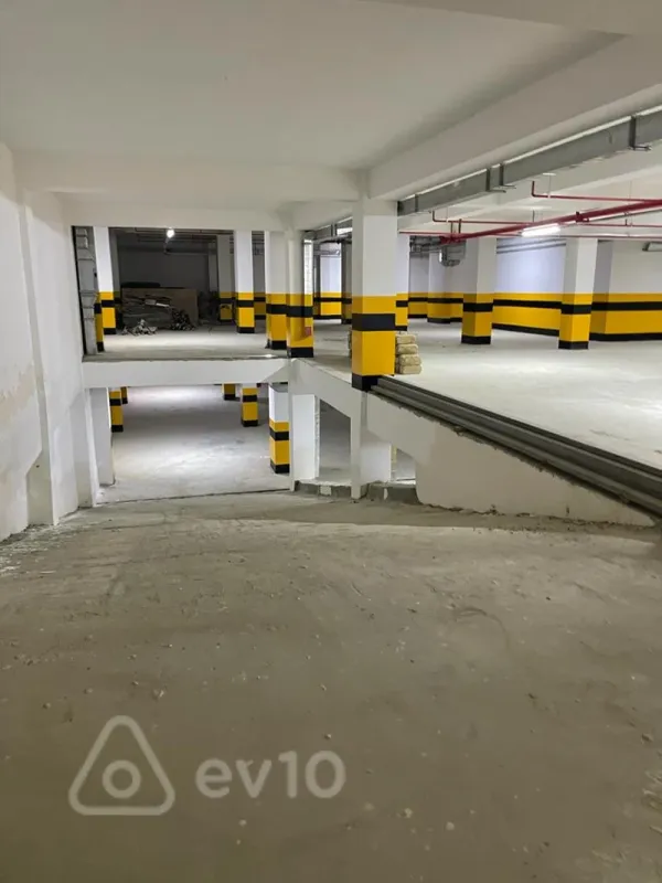 Satılır 4 otaqlı yeni tikili 200 m²