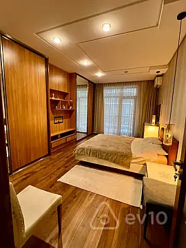 Satılır 3 otaqlı yeni tikili 145 m²