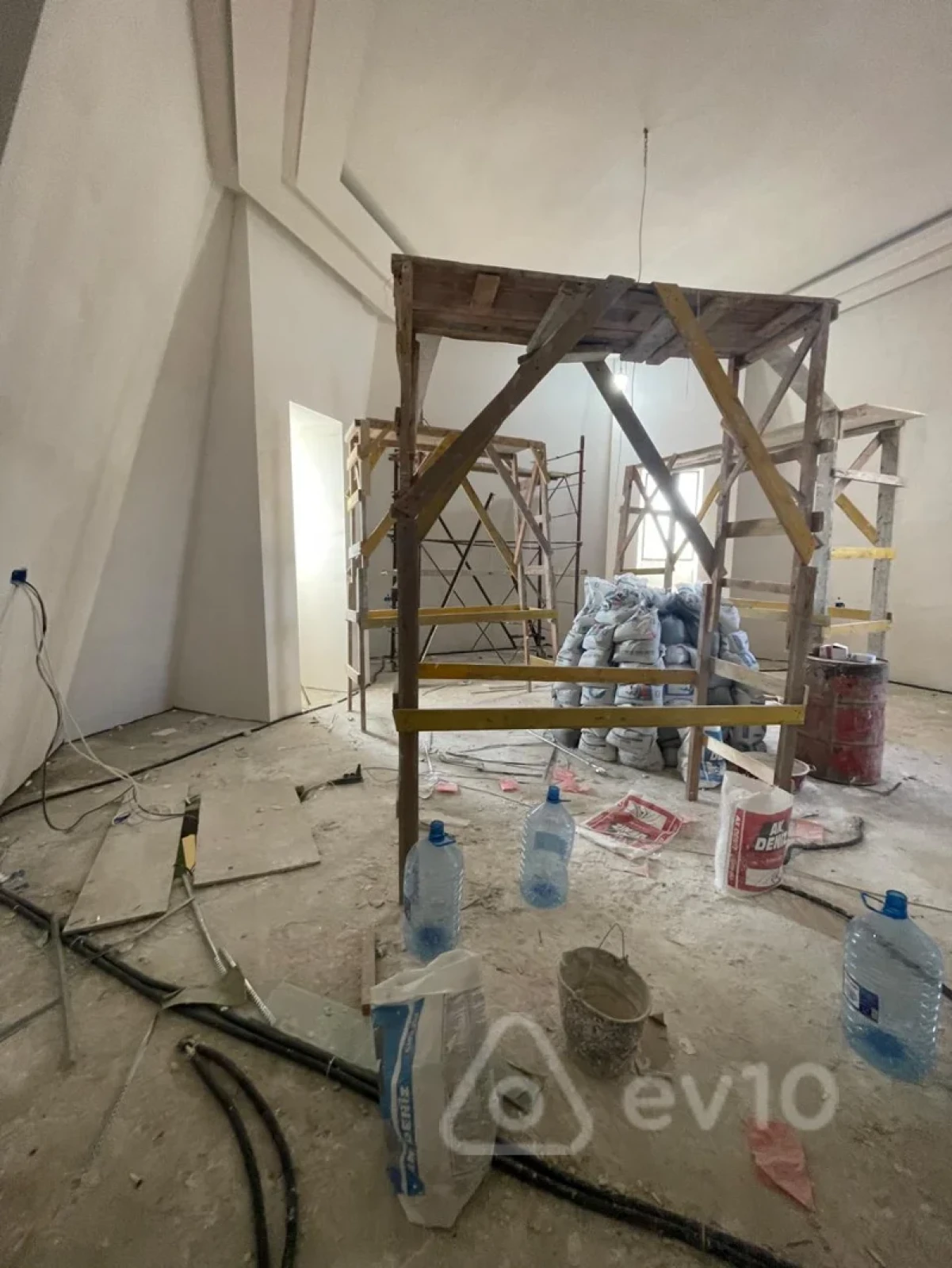 Satılır 7 otaqlı yeni tikili 423 m²