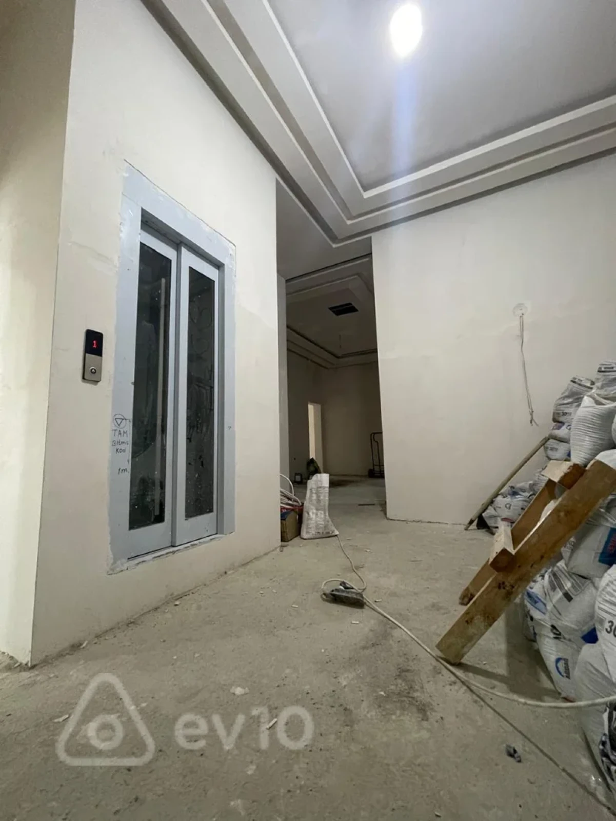 Satılır 7 otaqlı yeni tikili 423 m²