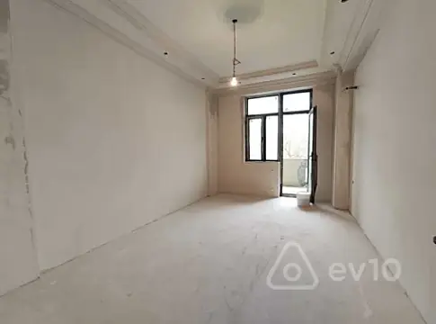 Satılır 4 otaqlı yeni tikili 180 m²