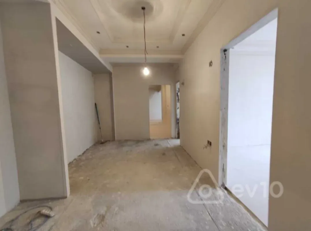 Satılır 4 otaqlı yeni tikili 180 m²