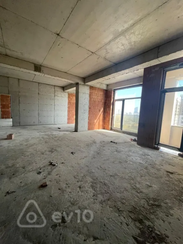 Satılır 4 otaqlı yeni tikili 196 m²