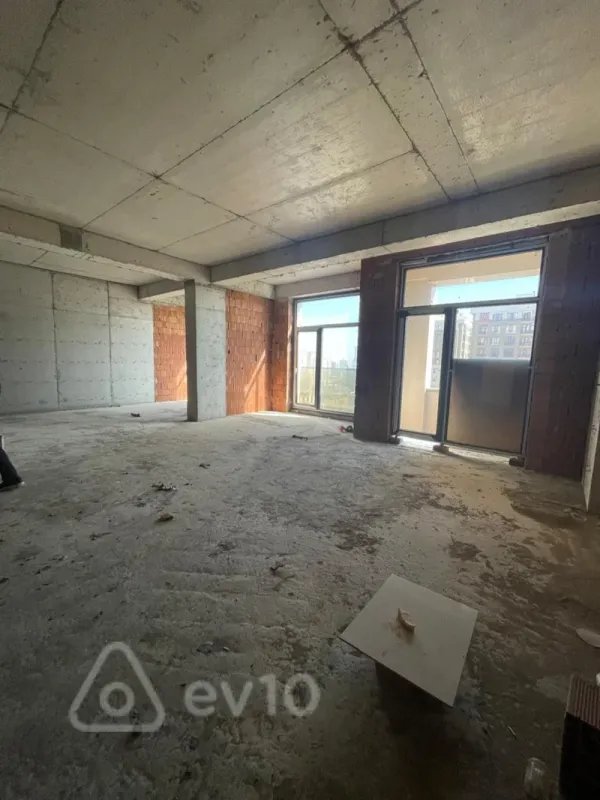 Satılır 4 otaqlı yeni tikili 196 m²