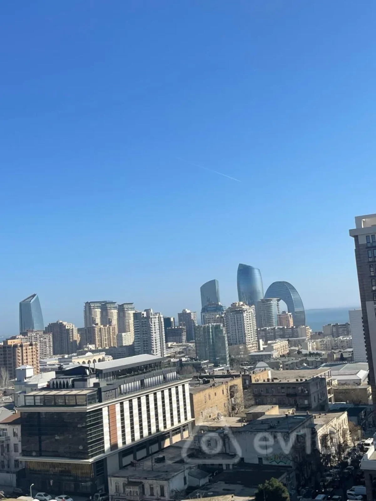 Satılır 4 otaqlı yeni tikili 196 m²