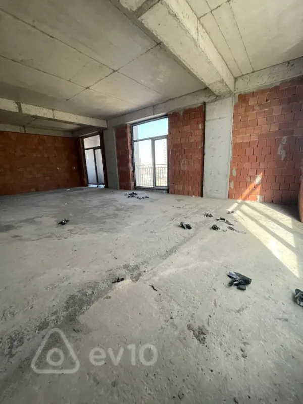 Satılır 4 otaqlı yeni tikili 196 m²