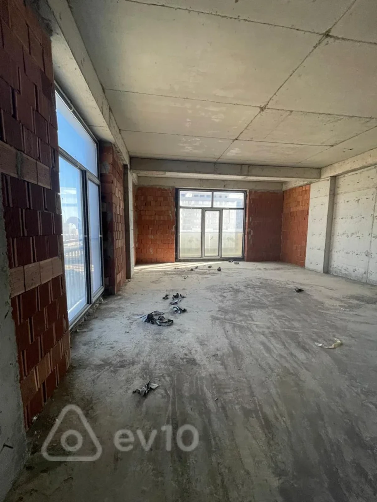 Satılır 4 otaqlı yeni tikili 196 m²