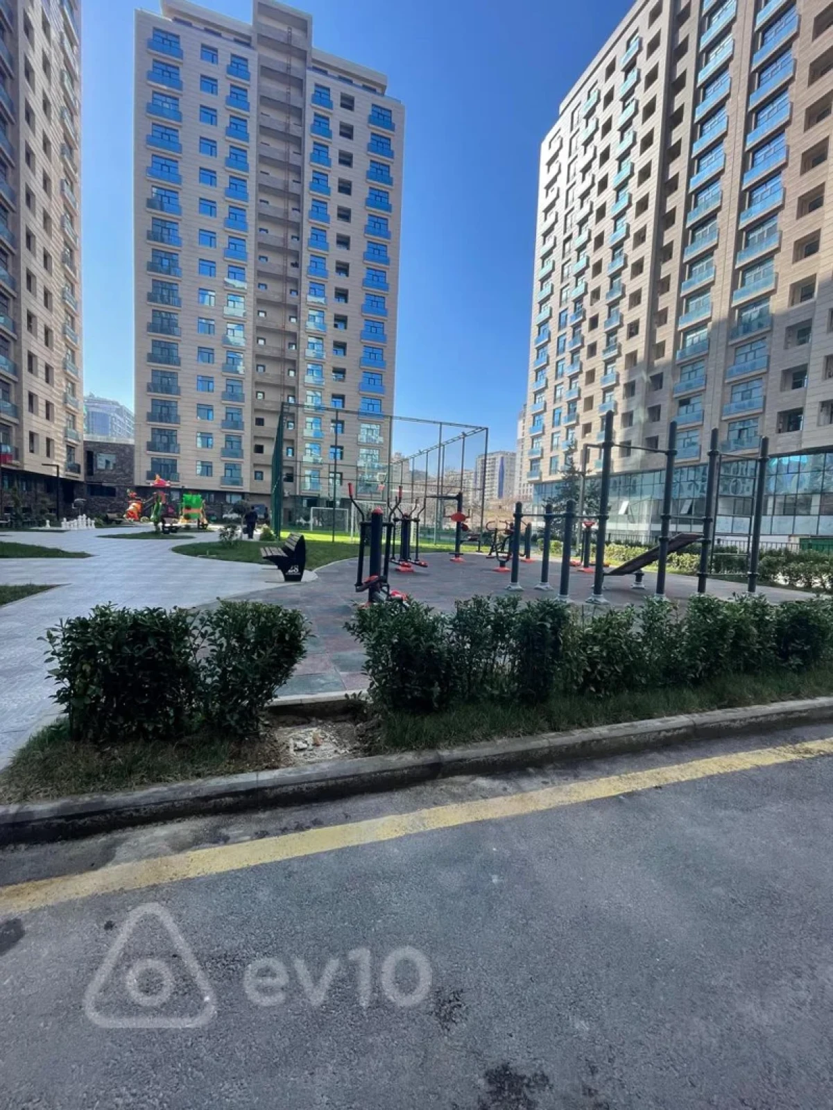 Satılır 4 otaqlı yeni tikili 196 m²