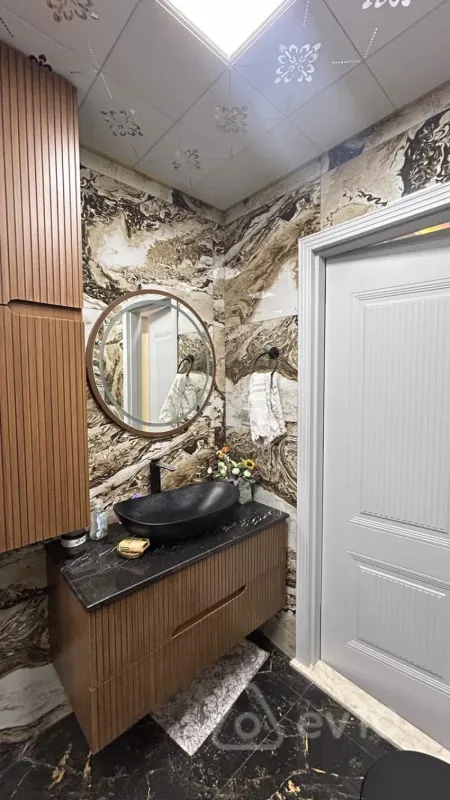 Satılır 3 otaqlı yeni tikili 160 m²