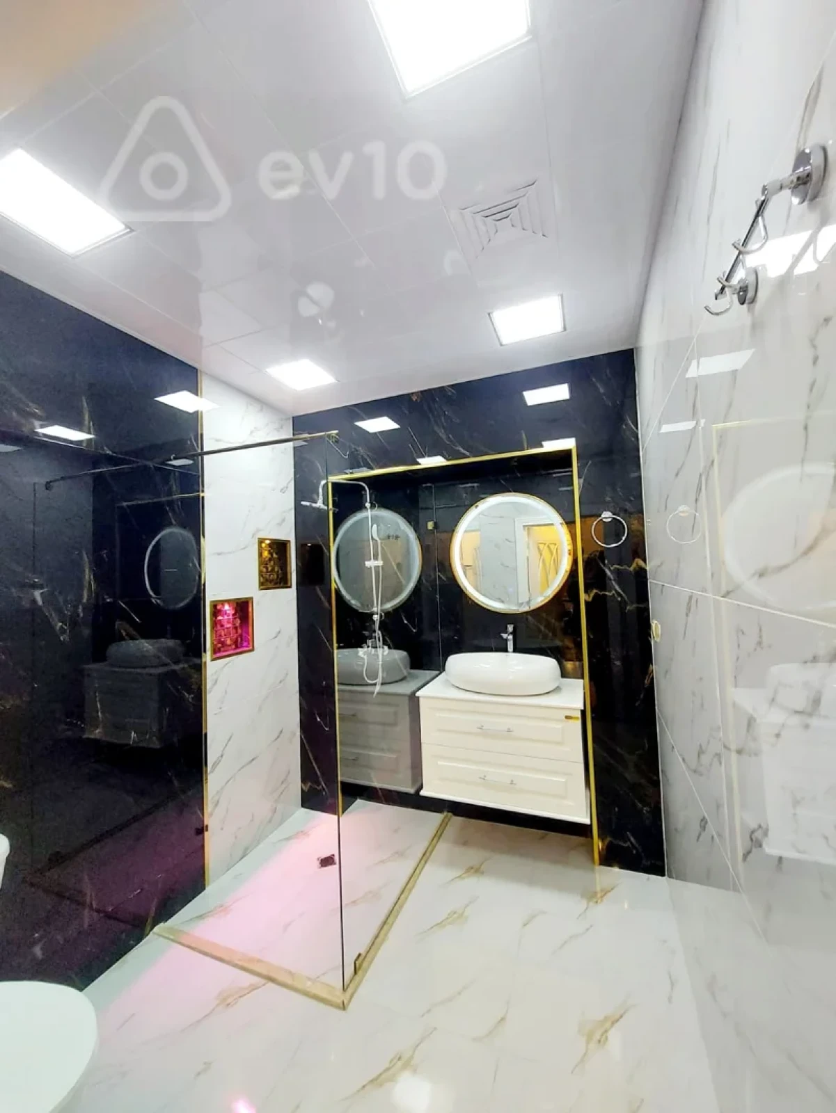 Kirayə verilir 2 otaqlı yeni tikili 70 m²