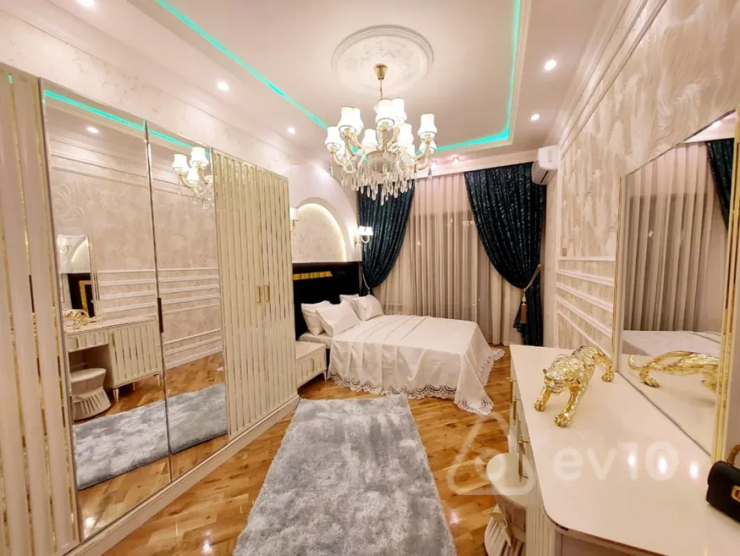 Kirayə verilir 2 otaqlı yeni tikili 70 m²