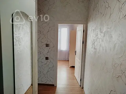 Kirayə verilir 1 otaqlı köhnə tikili 45 m²