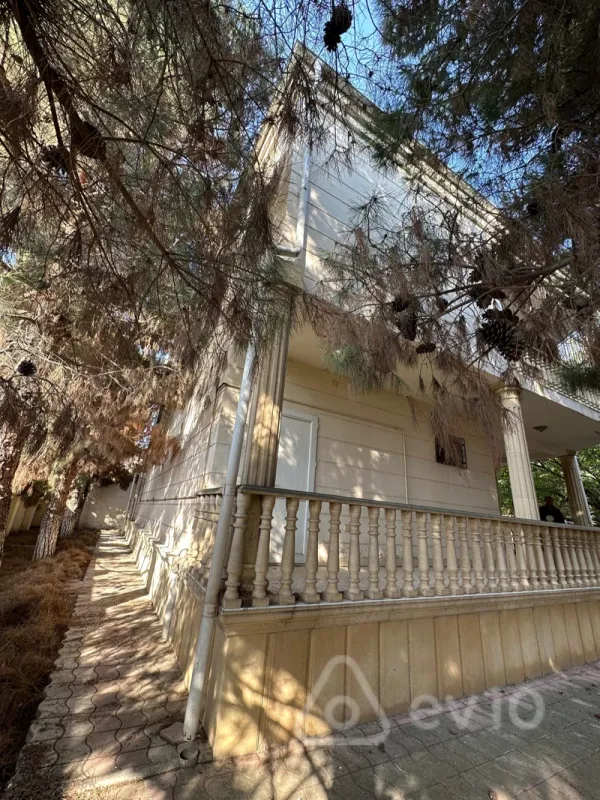 Satılır 7 otaqlı həyət evi 480 m²