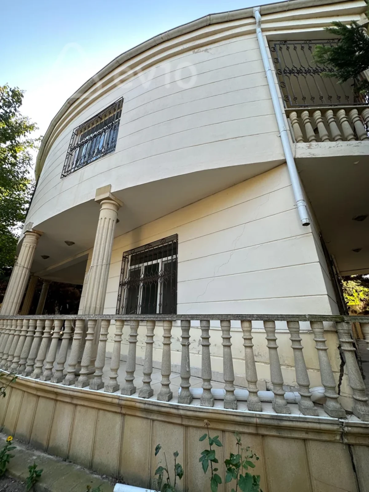 Satılır 7 otaqlı həyət evi 480 m²