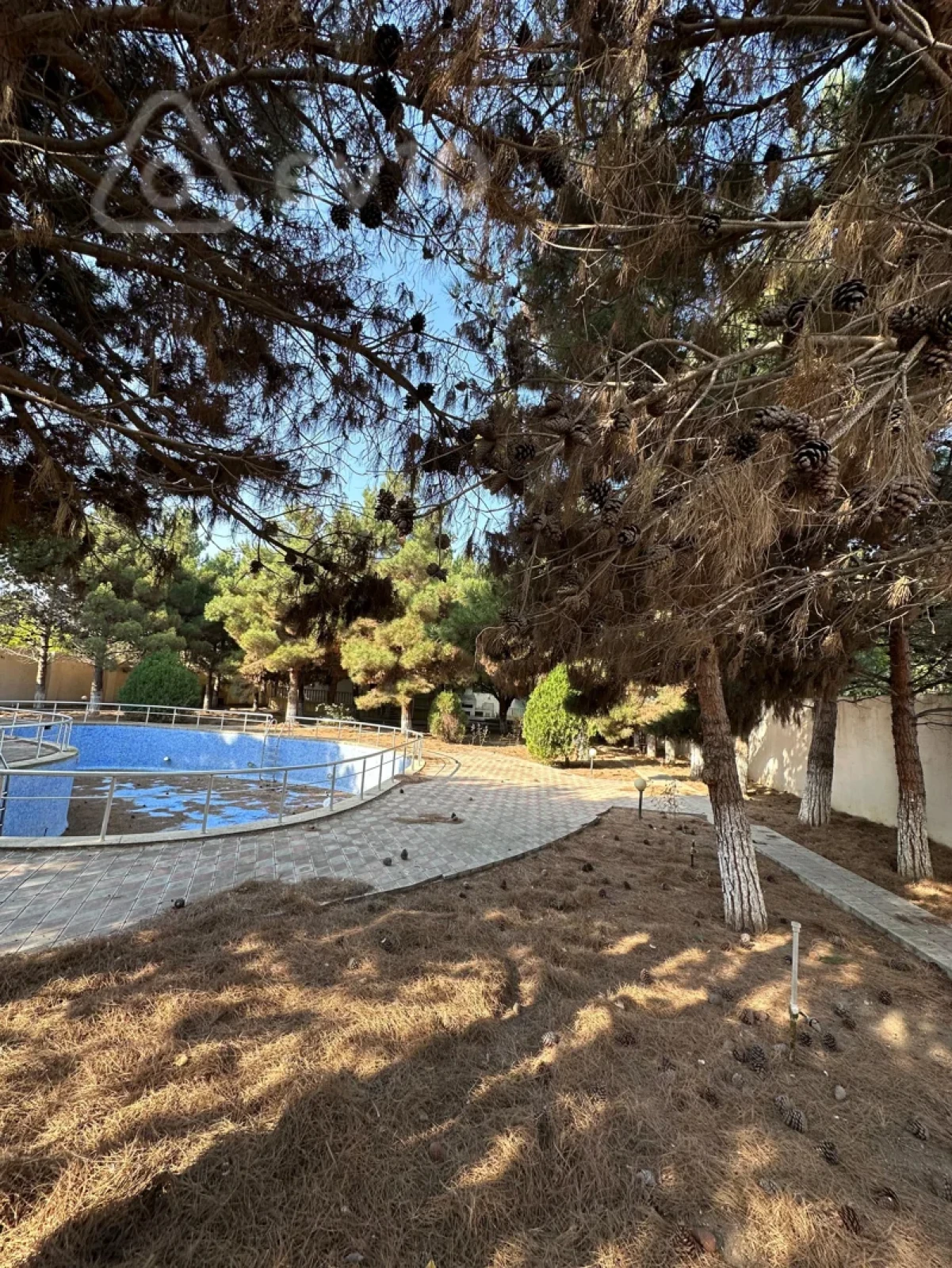 Satılır 7 otaqlı həyət evi 480 m²