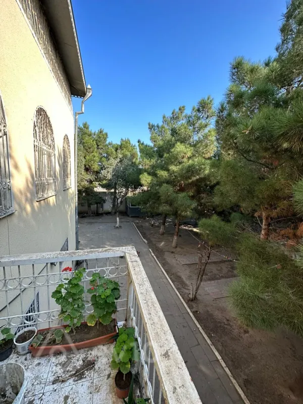Satılır 7 otaqlı həyət evi 480 m²