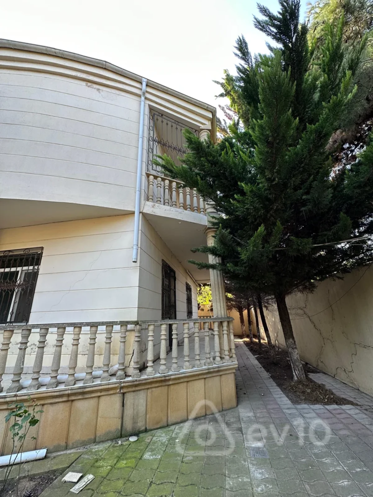 Satılır 7 otaqlı həyət evi 480 m²