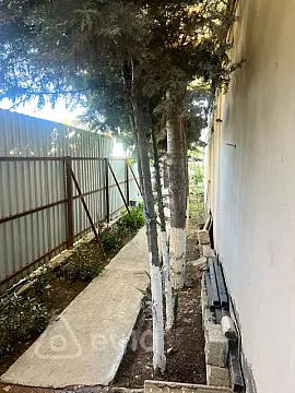 Satılır 6 otaqlı həyət evi 240 m²