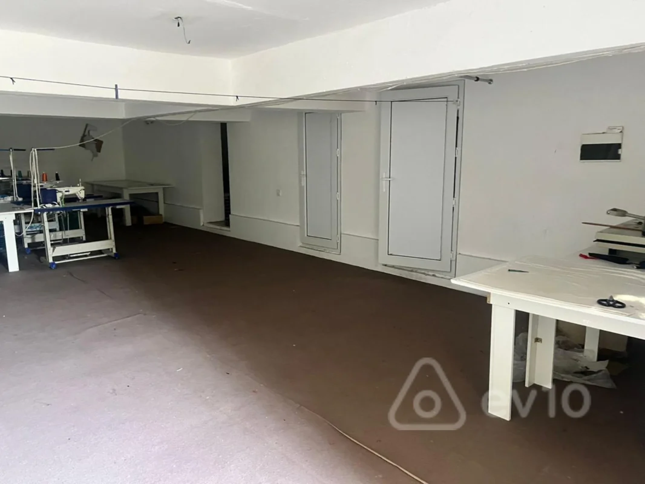Satılır 6 otaqlı həyət evi 240 m²