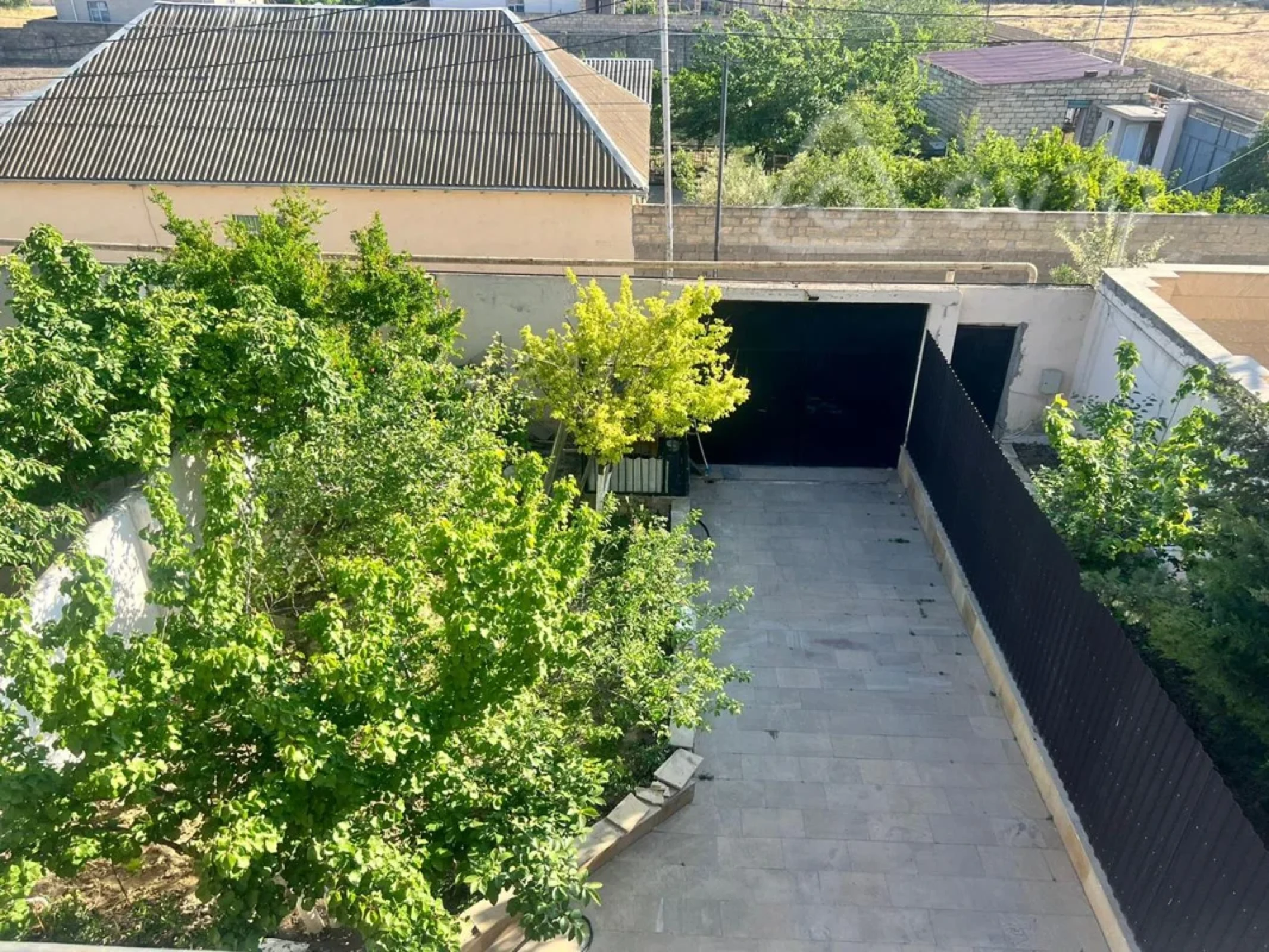 Satılır 6 otaqlı həyət evi 240 m²