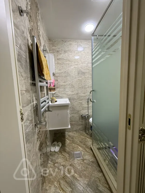 Satılır 2 otaqlı yeni tikili 60 m²