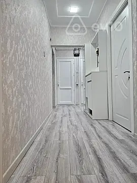 Satılır 2 otaqlı köhnə tikili 65 m²
