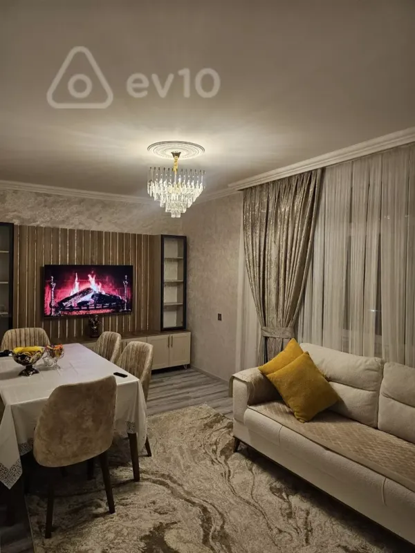 Satılır 2 otaqlı köhnə tikili 65 m²